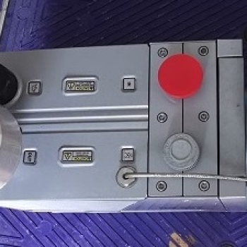 VARIAN ROTARY VANE VACUUM PUMP HS652 9499365M002