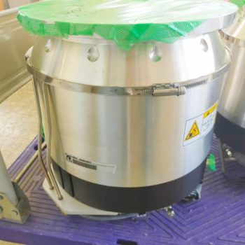 LEYBOLD MAG2000C TURBOMOLECULAR PUMP